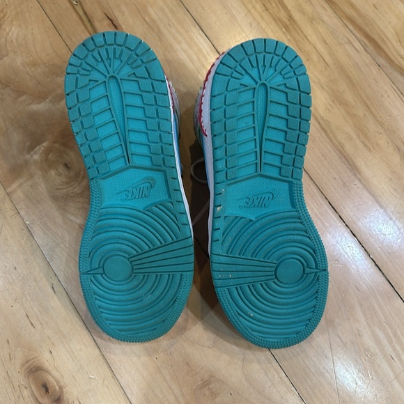 Nike Jordan 1 Mid Size 5 Youth (Rare) Great Condition! - Picture 4 of 8